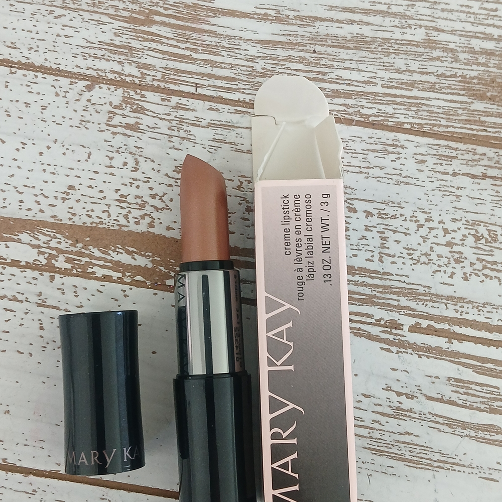 Mary Kay Cream Lipstick - Elegant Brown